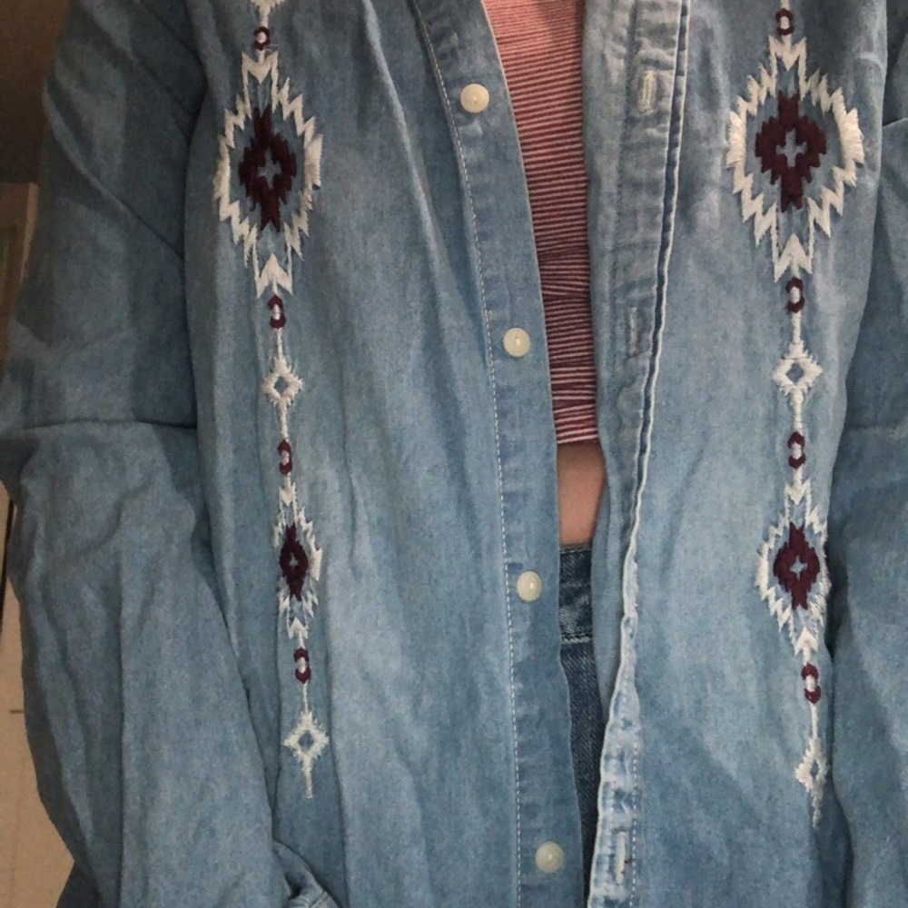 Jean button down - Picture 2 of 3